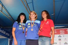 MEDALLA 577-578 CONCHI Y BLANCA.JPG