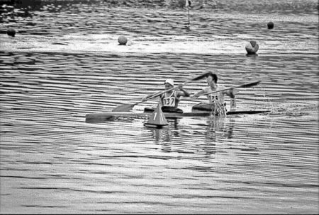 Final 500 m K-2 Cadete llegada.jpg