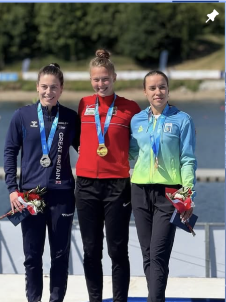 Archivo:Beth Gill H.png