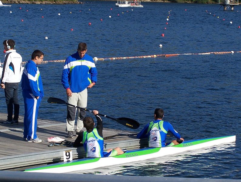 Archivo:Regata Nacional de 200 m. y 500 m. los entrenadores.jpg
