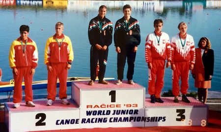 CAMP. MUNDO RACICE 93 PODIUM A.jpg