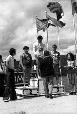 MEDALLA DE ORO. (número 4.jpg