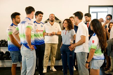 VISITA PRESIDENTA AYUSO CLUB 2026 H.jpg