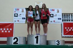PODIUM Mujer CADETE K-1 2015.jpg