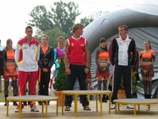 David Rodríguez Dorado, en el podium Subcampeón K-1 junior Copa del Mundo Trencin (Eslovaquia) 2006 otra 4.jpg