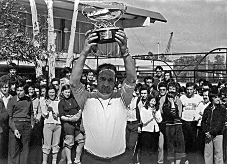 SEVILLA 1975-LOS GORILAS.jpg