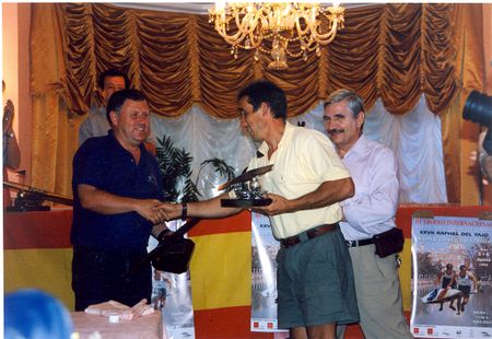 1999301120110007.jpg