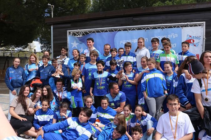 IX Campeonato de Piragüismo-equipo.jpg