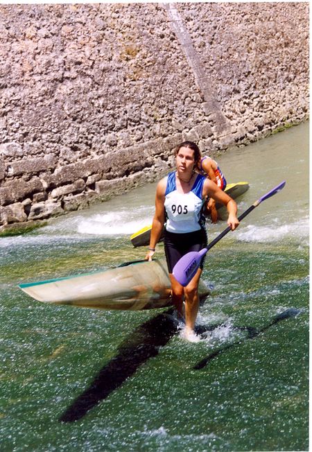 1999301120110018.jpg