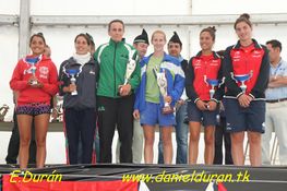 Podium damas sella 2013.jpg
