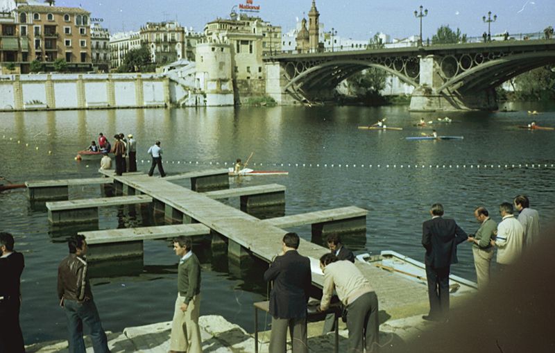 Archivo:Sevilla1981091220110012.jpg