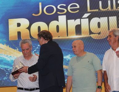 World Tour 50º Aniversario AQ.JPG