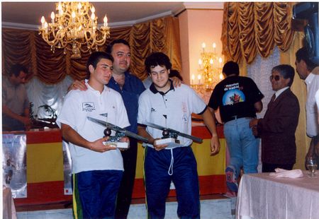 1999301120110030.jpg