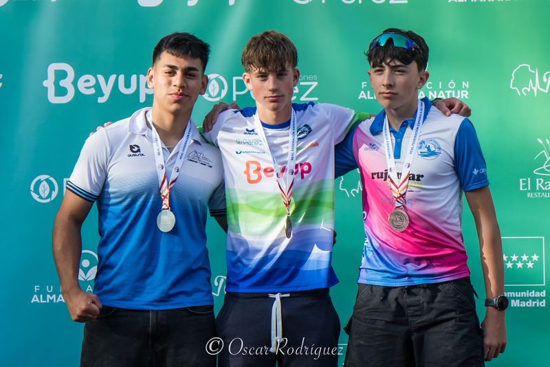 Archivo:VIII-Campeonato-Espana-Media-Maraton-Aranjuez-podium BA.jpg