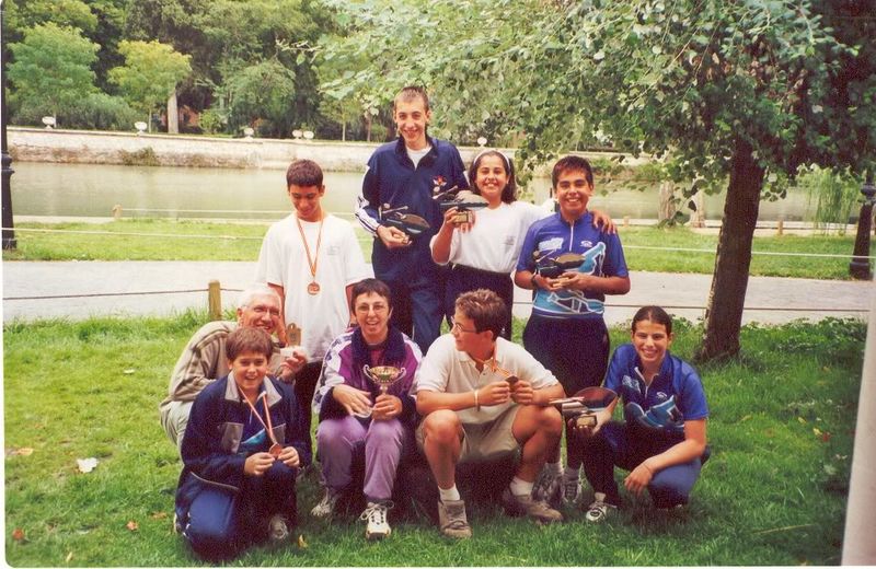 Archivo:ALBERCHE EN ARANJUEZ INFANTILES 2001.jpg