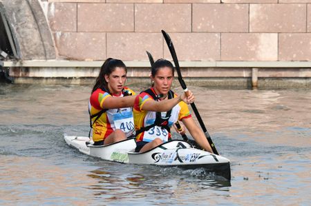 Aitana Gastaldo Ariza con Intza Mendez Ursua, 8ª en la categoría  K2 Women Junior y distancia de 19 km. en el 2019 ICF Canoe Marathon World Championships, (Campeonato del Mundo de Maratón), celebrado en Shaoxing (China) del 10 al 13 de octubre de 2019.