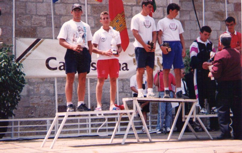 Archivo:Descenso Ibérico Duero, Zamora 1995 Arturo Rainero y Joaquín Álvarez 2º k2 junior.jpg