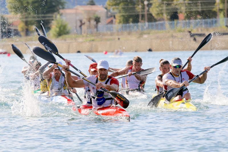 Archivo:2024 ICF Master Canoe Marathon - World Championships HA.jpg