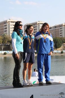 C.E. SEVILLA 2012-DAMAS VET-BLANCA.JPG