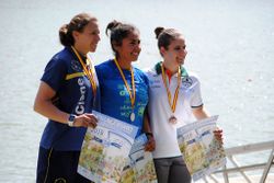 PODIO-MUJER-CANOA-SENIOR-JENIFER-CASAL-1024x685.jpg